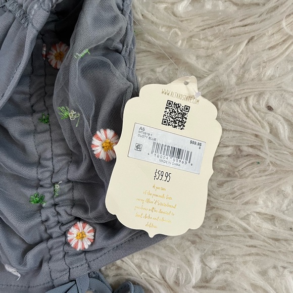 altar'd state puff sleeve flower crop top - Picture 5 of 5